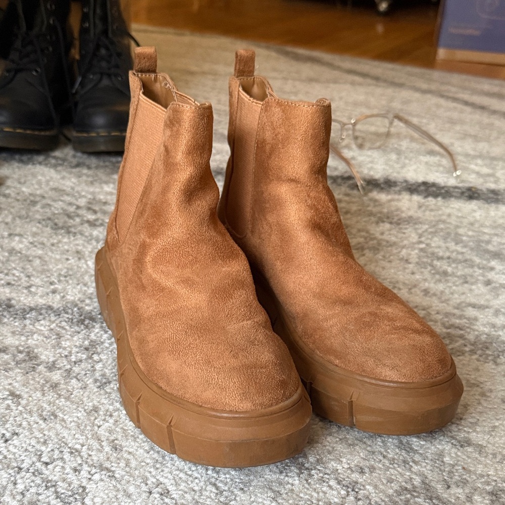 Women's Tan Suede Ankle Boots